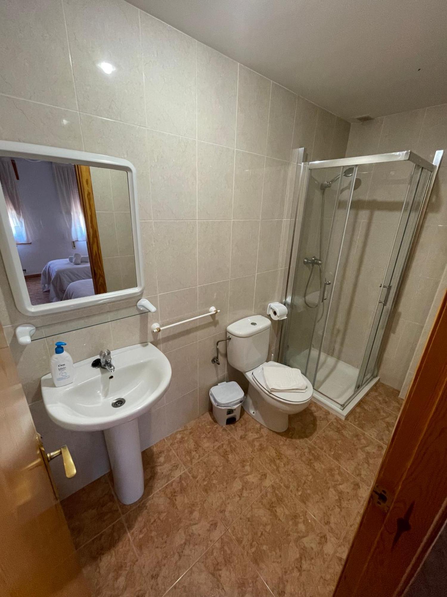 Estopinan del Castillo Hostal La Rurala Estopanya מראה חיצוני תמונה