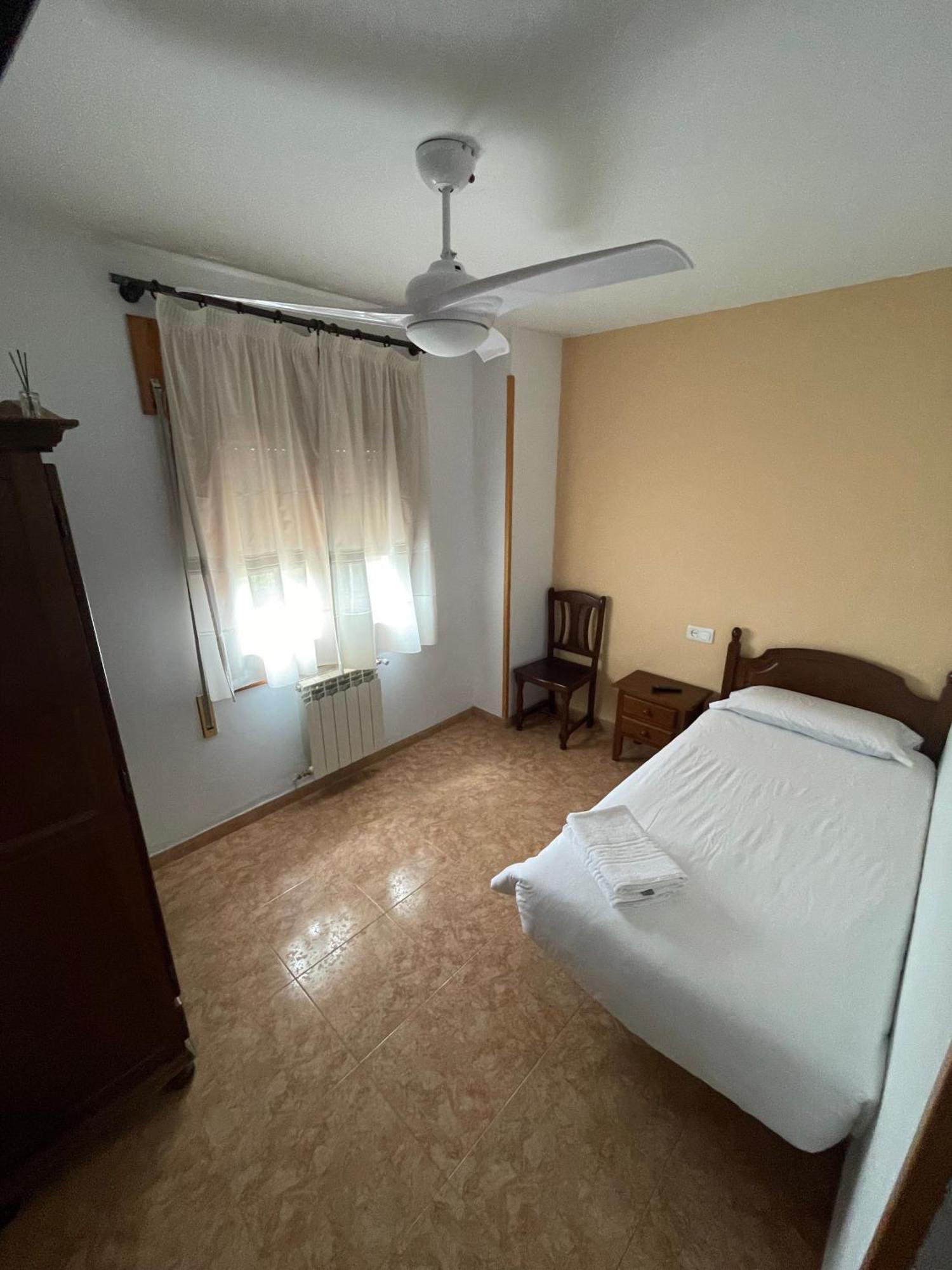 Estopinan del Castillo Hostal La Rurala Estopanya מראה חיצוני תמונה